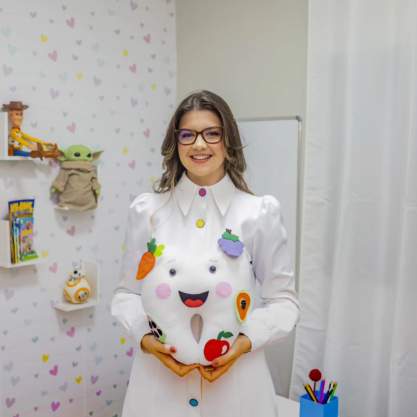 Drª. Thaísa Stradiotti, cirurgiã dentista especialista em odontopediatria